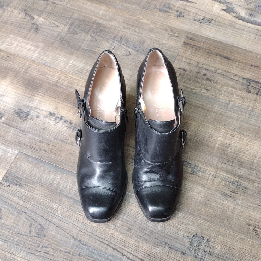 Marc Fisher Black Heels Classic Design